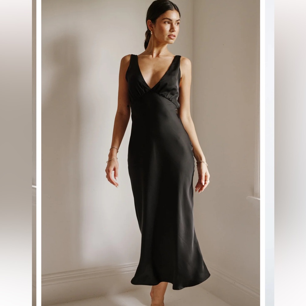 RESA Black Silky Soft Charlie V-Neck Tie Waist Timeless Chic Slip Dress NWT M